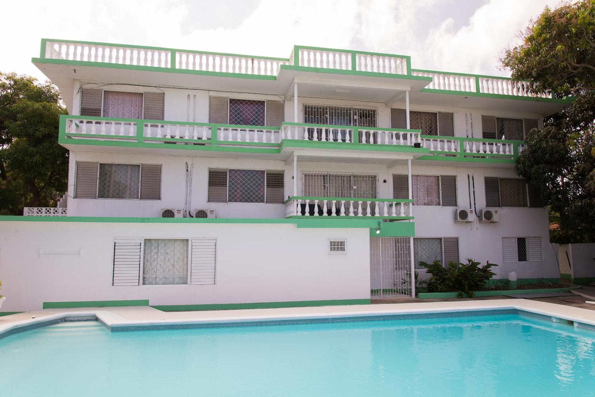 Villa Donna Inn Montego Bay Exterior photo